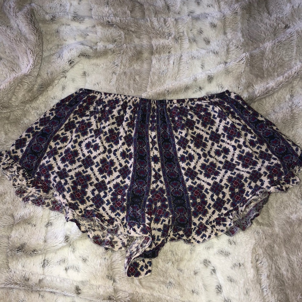 Brandy Melville Patterned Vodi Shorts
